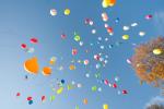 2010-10-09-drachenfest-070-luftballons